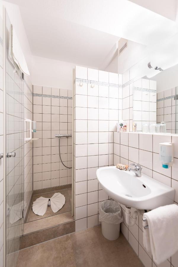 קסנטן Hotel Nibelungen Hof מראה חיצוני תמונה