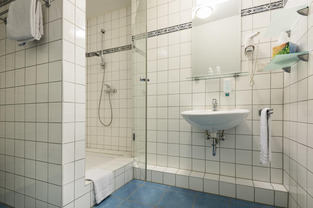 קסנטן Hotel Nibelungen Hof מראה חיצוני תמונה
