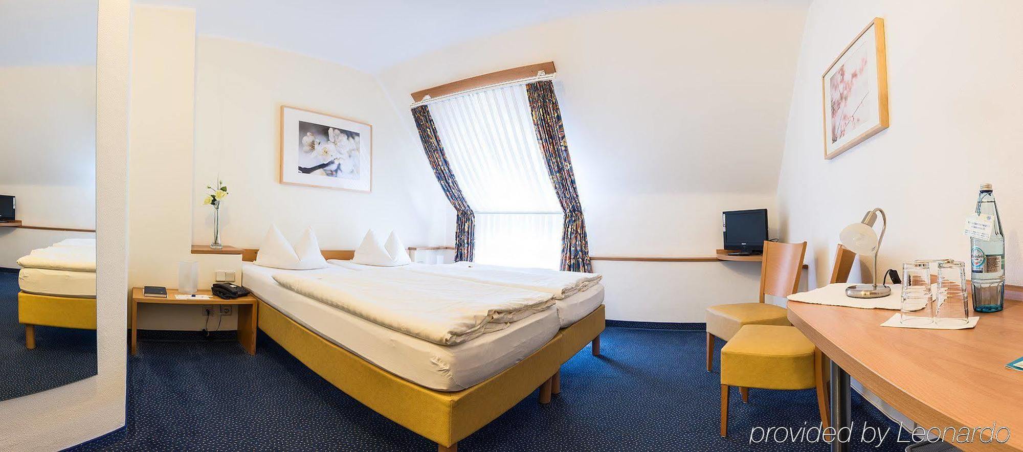 קסנטן Hotel Nibelungen Hof מראה חיצוני תמונה