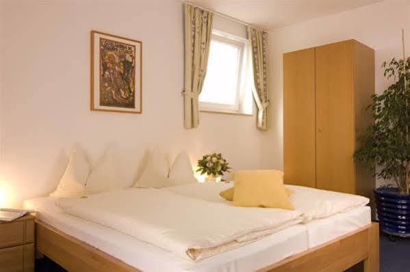 קסנטן Hotel Nibelungen Hof מראה חיצוני תמונה